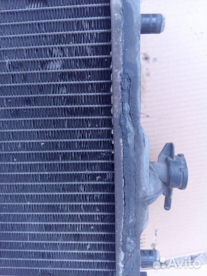 Радиатор охлаждения Сузуки ignis