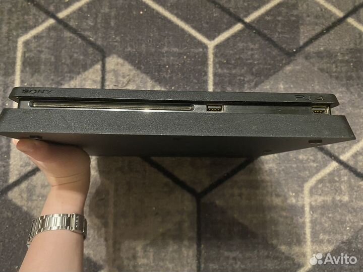 Sony PS4 slim 1tb