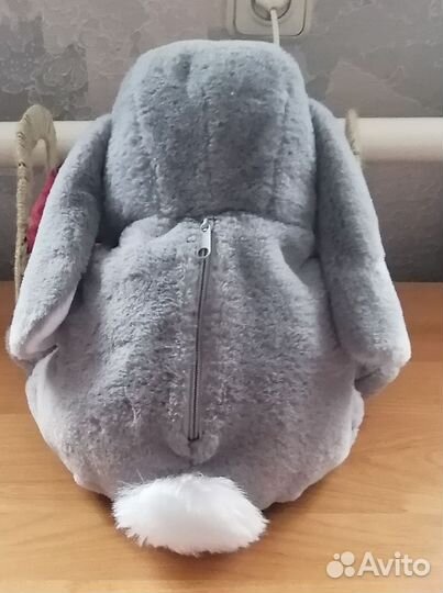 Мягкая игрушка кролик с карманом