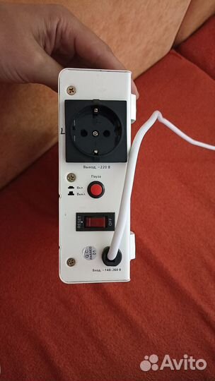 Стабилизатор напряжения настенный