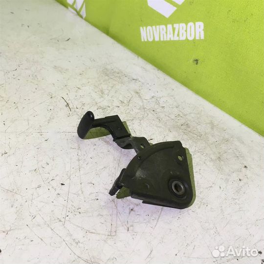 Ручка открывания капота Ауди 80 90 Б3