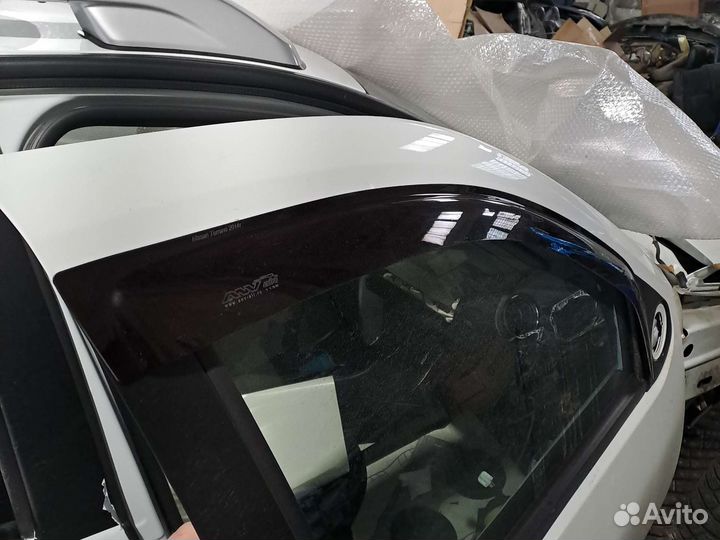 Дверь передняя правая Terrano D10 8010000q1b