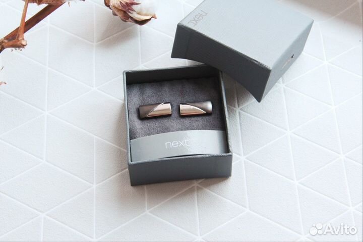 Км Брендовые галстуки и запонки