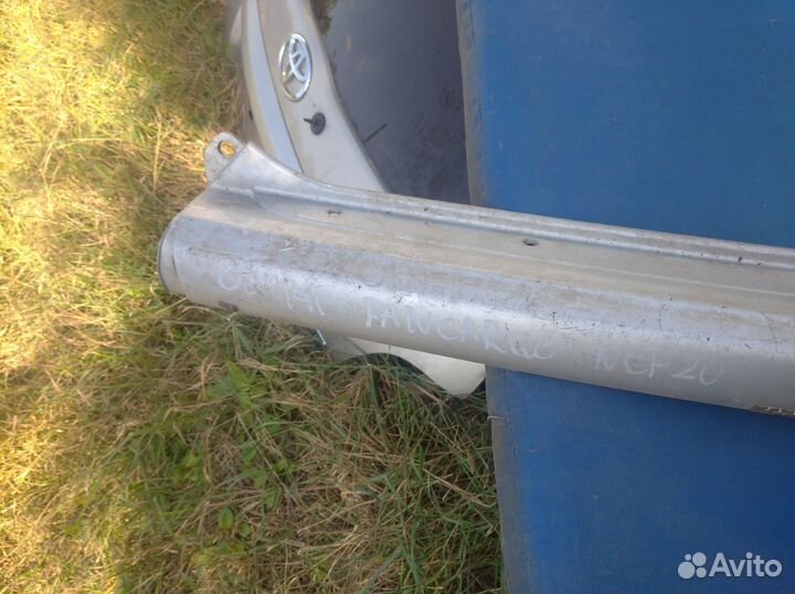 Бампер задний средняя часть Toyota funcargo