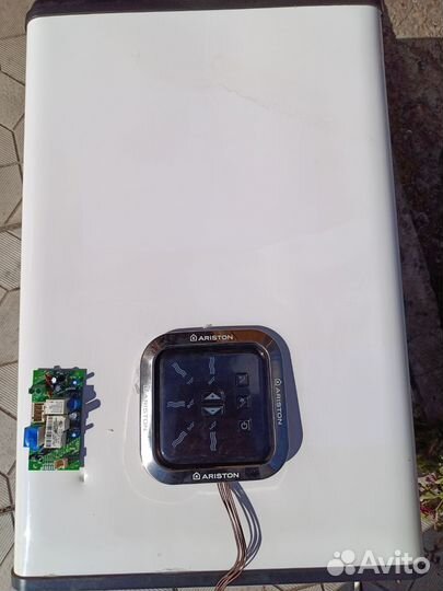 Водонагреватель Аристон