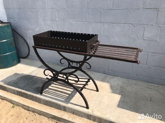 Мангал № 0040/3 с полкой и п/овал дровницей