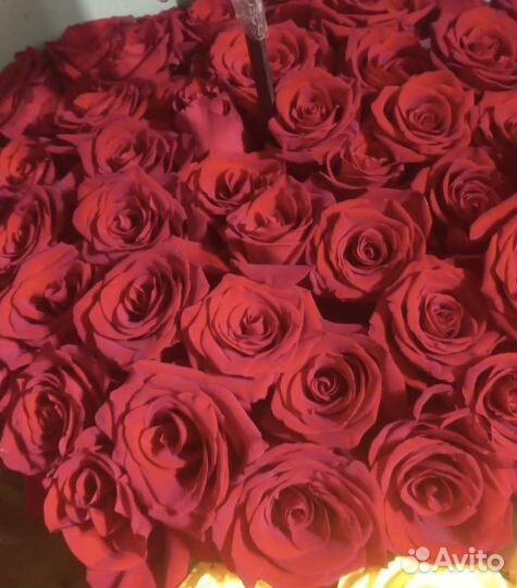 Букеты,белые розы,красные розы,доставка