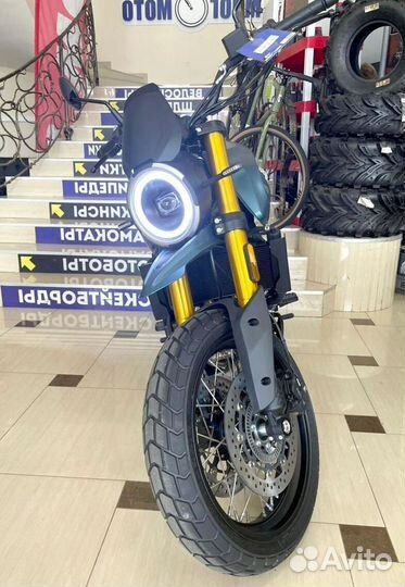 Мотоцикл Moto Morini Seiemmezzo SCR