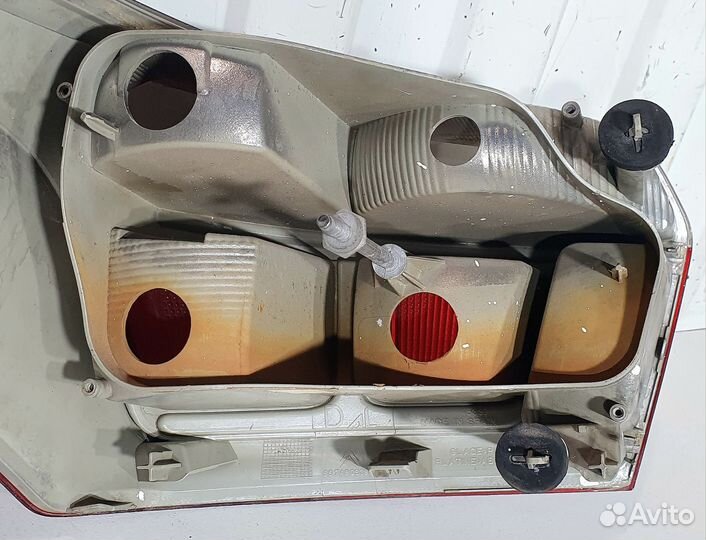 Фонарь задний правый Citroen C-Elysee