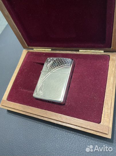 Зажигалка бензиновая zippo