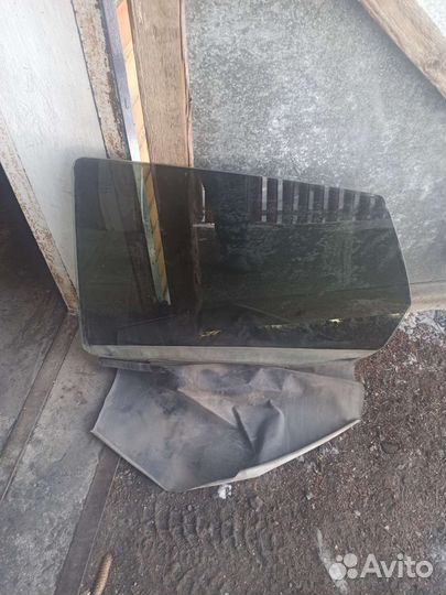 Продам стекло на лада гранта