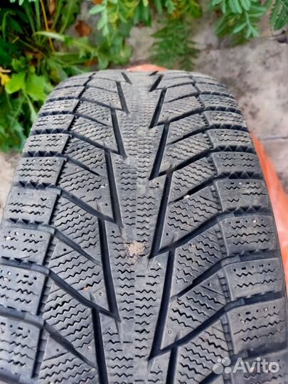 Hankook Winter I'Cept IZ2 215/60 R17