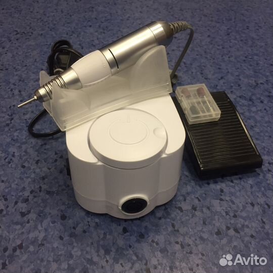 Аппарат для маникюра и педикюра. Новый