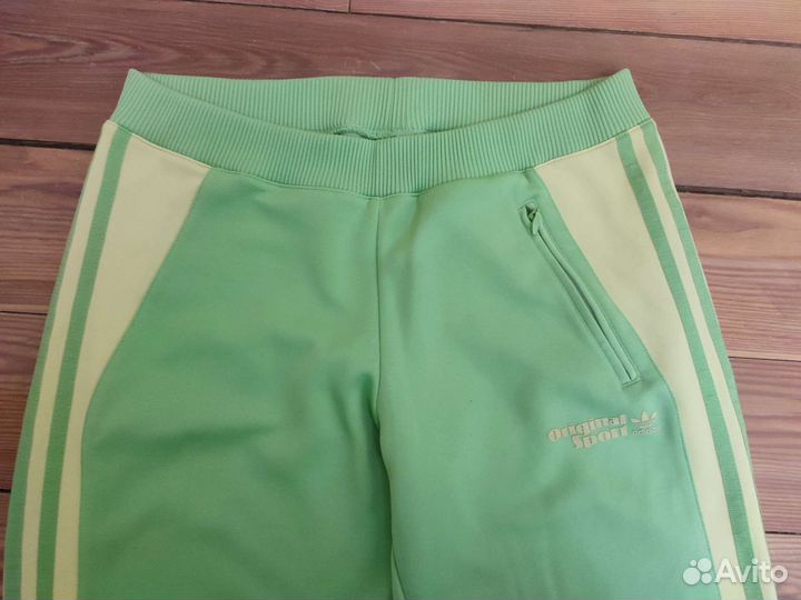 Спортивный костюм adidas