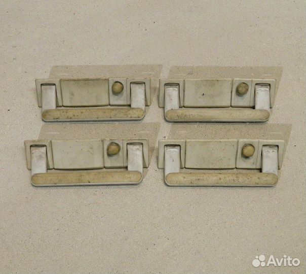 Ручка потолочная Audi 80 B3