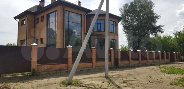 Коттедж 600 м² на участке 20 сот.