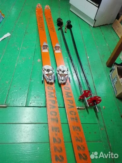 Продаю горные лыжи, ботинки и индезит