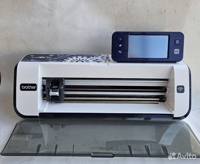 Brother CM900 режущий плоттер