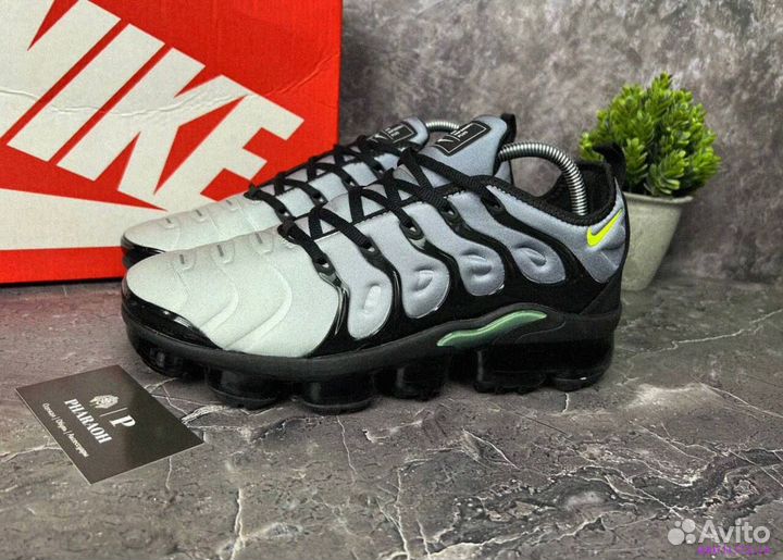 Кроссовки Nike Air Vapormax Plus (Арт.40812)