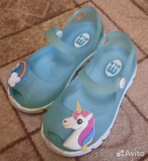 Босоножки для девочки 24