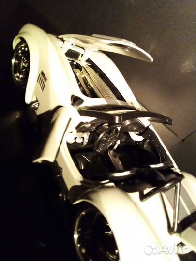 Модель автомобиля 1/24