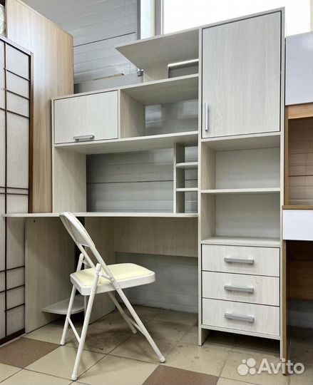 Стол компьютерный