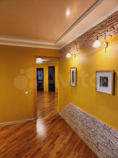 4-к. квартира, 96 м², 5/10 эт.