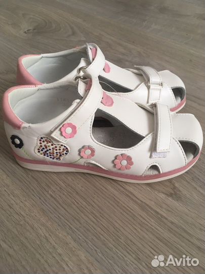 Босоножки для девочки 30