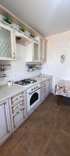 2-к. квартира, 60 м², 2/3 эт.