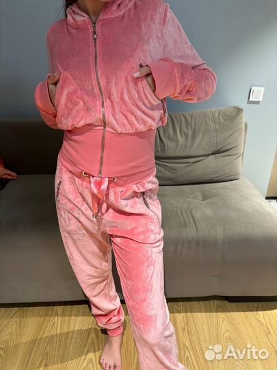 Велюровый костюм женский