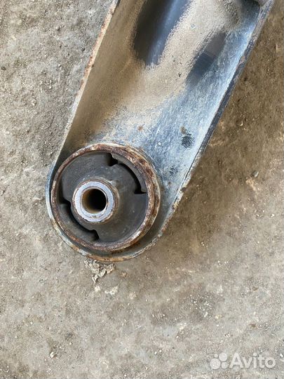 Рычаг передний левый Kia Rio III