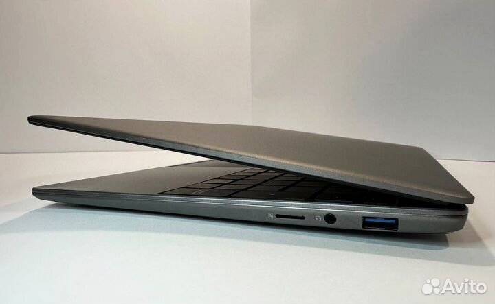 Мощный новый ноутбук Ryzen 5700U 16GB+SSD M.2