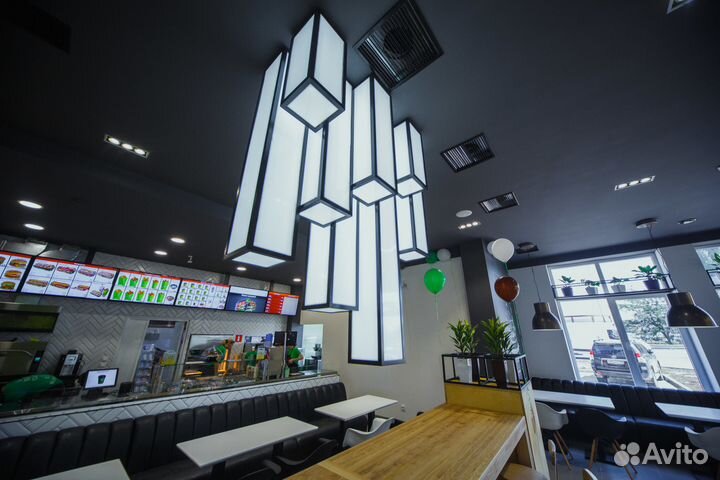 Люстра декоративная большая