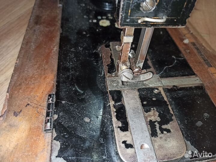 Швейная машинка немецкая