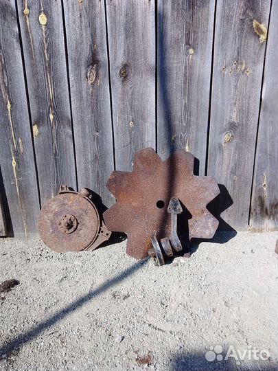 Предплужник,лемех,отвал