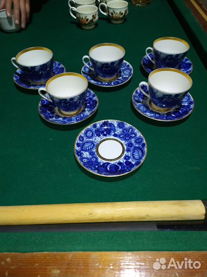 Чашки и блюдцы фарфоровые лфз