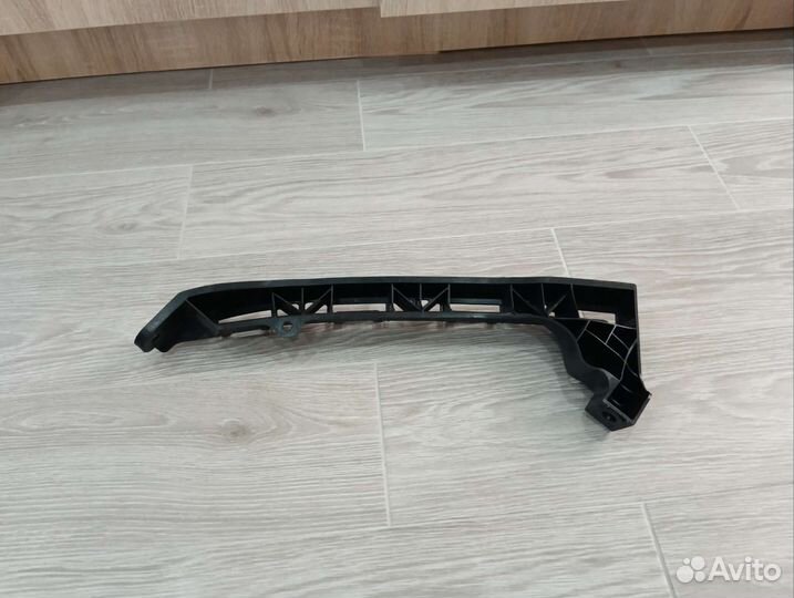 Крыло правое honda fit