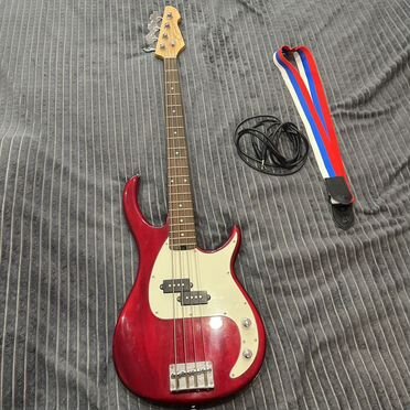 Бас гитара peavey milestone