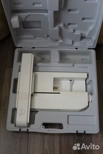 Швейно-вышивальная машина Brother NV 4000