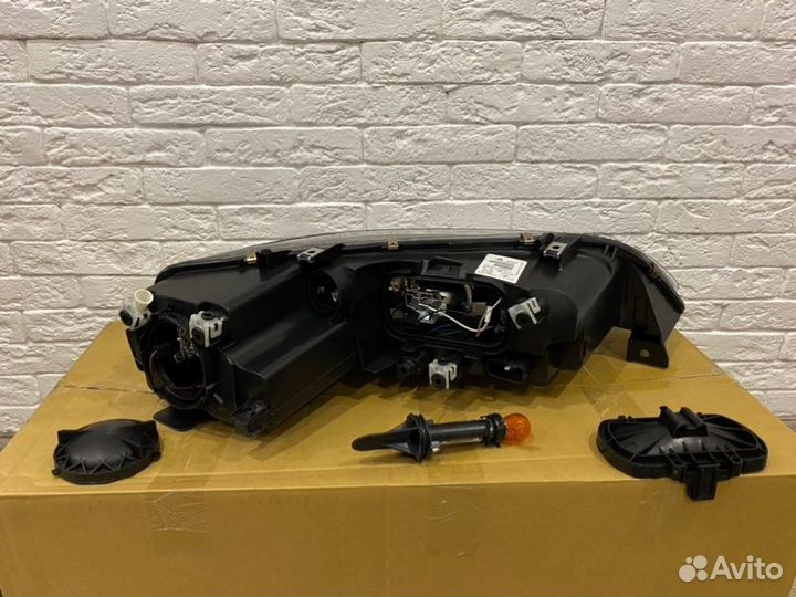 Фара галогеновая передняя левая Mazda Mazda 6