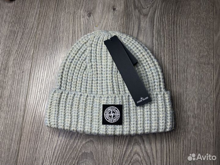 Шапка stone island серая