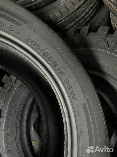 Kumho Ecowing ES01 KH27 205/65 R16 95W