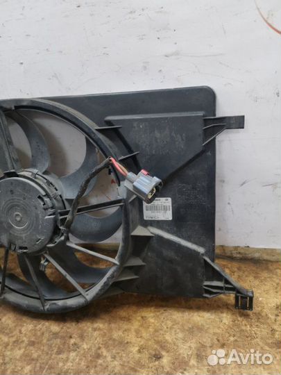 Вентилятор охлаждения радиатора Ford Focus 3