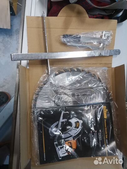 Прецизионная циркулярная пила Triton TA 235 CSL