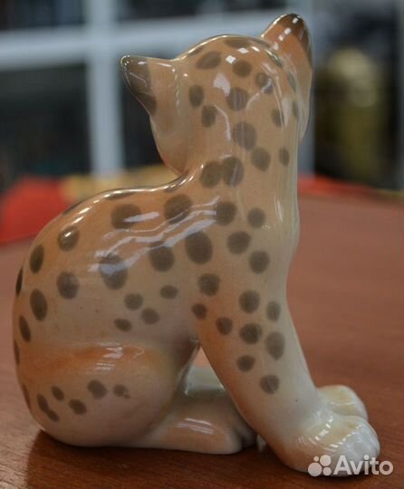 Фарфоровая статуэтка- леопард .лфз