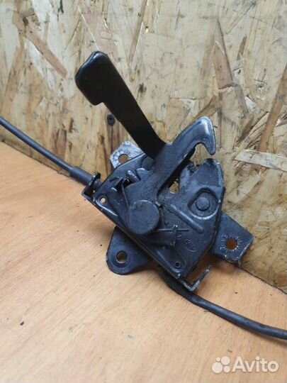 Замок капота Hyundai Santa Fe