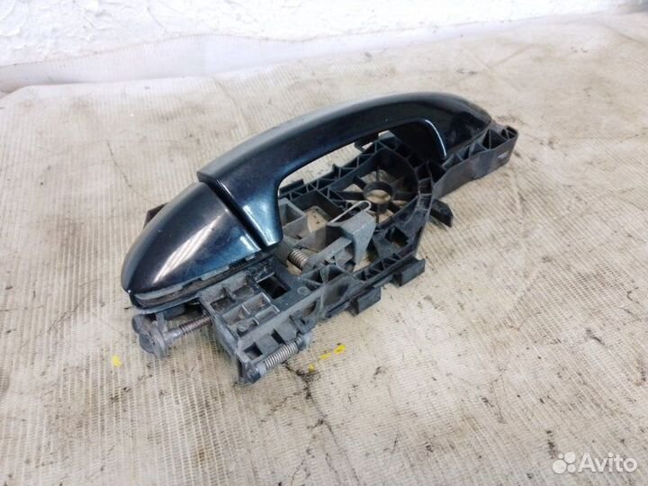 Кронштейн ручки Volkswagen Passat B6 2005-2010