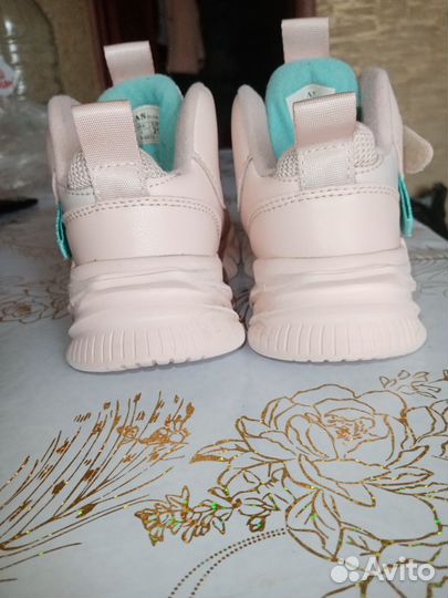 Кроссовки для девочки Baas