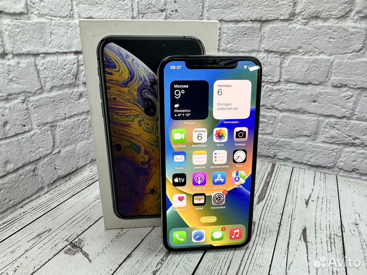 iPhone Xs, 64 ГБ