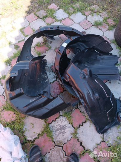 Локеры Тойота camry подкрылки Тойота камри